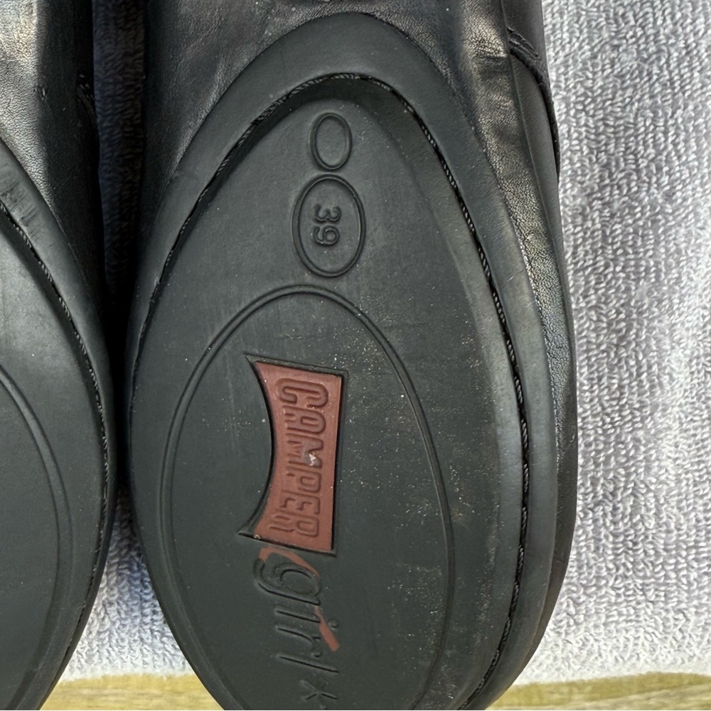 Camper Right Leather Ankle Booties Black Rubber Outsole EU 39 US 8.5 Flexible - Picture 11 of 16